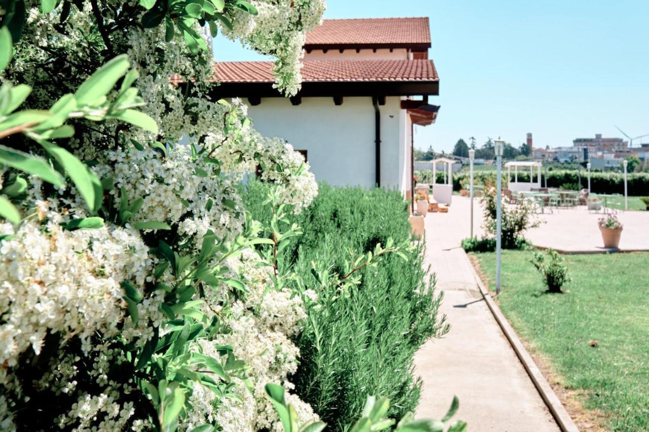 La Massaria Agriresort Orta Nova Екстериор снимка
