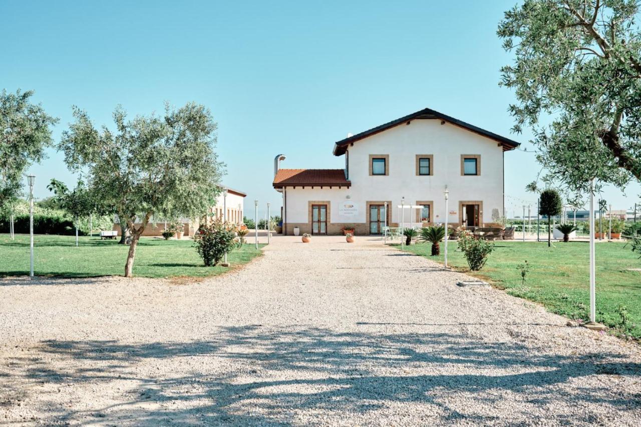 La Massaria Agriresort Orta Nova Екстериор снимка